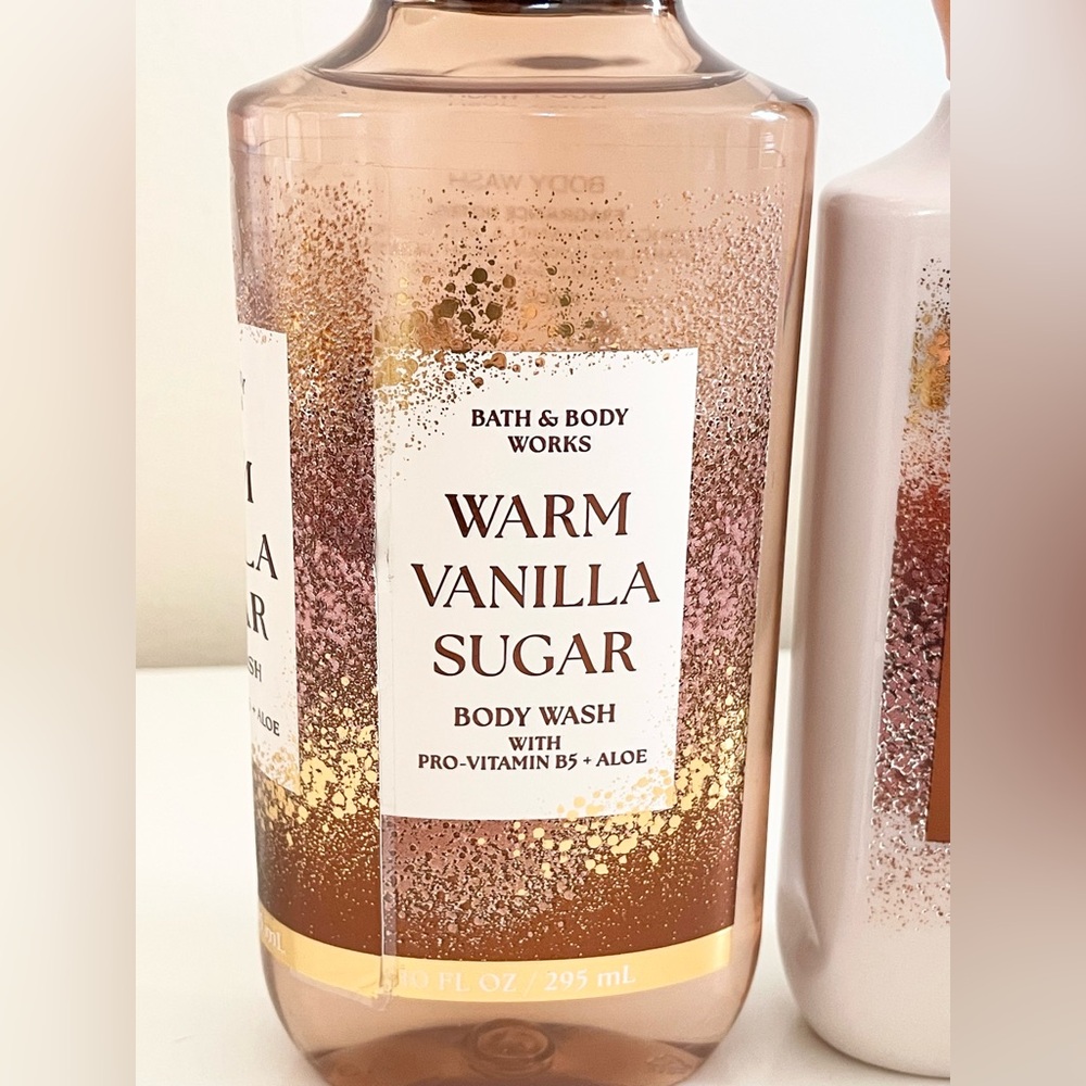 Bath & Body Works Warm Vanilla Sugar Body Wash & Lotion Full Size Set with Tote - Picture 7 of 12